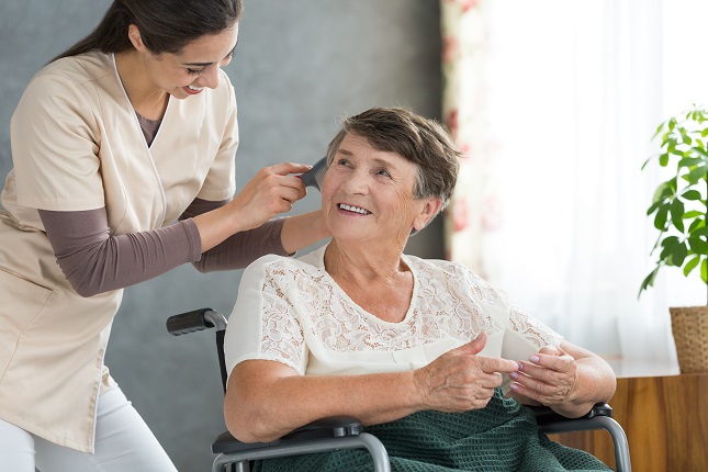 personal-care-how-it-improves-seniors-health